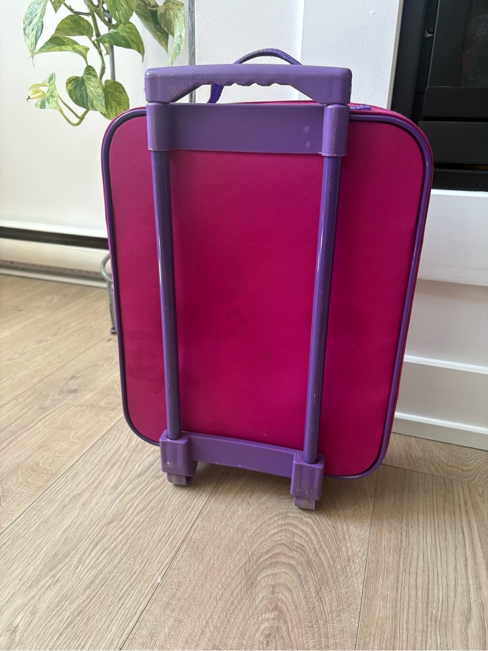 Bratz Rolling Suitcase Kids Travel Bag Pink Carry On Luggage Cute - Picture 3 of 4